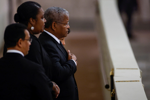 King to host world leaders as UK counts down to queen's funeral