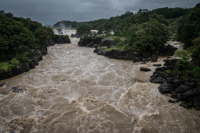 One dead after typhoon slams into Japan