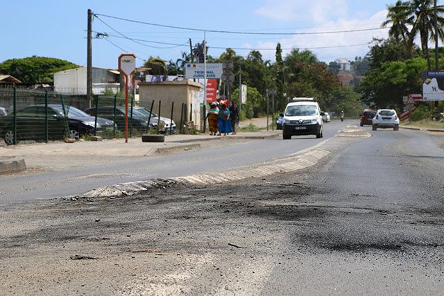 France: Mayotte retient son souffle dans l'attente de renforts policiers