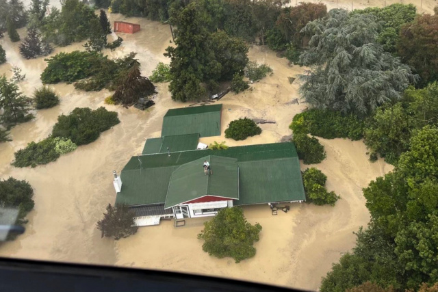 Cyclone-battered New Zealand declares national emergency