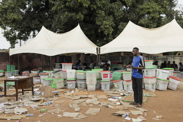 Nigeria awaits first results after tight election