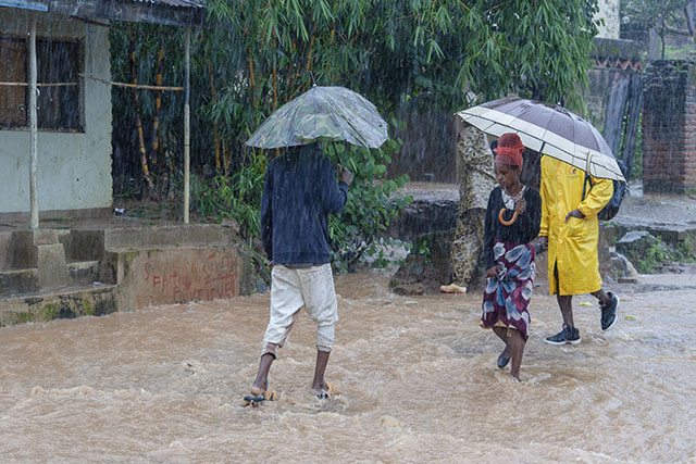 Retour meurtrier du cyclone Freddy: les recherches continuent au Malawi