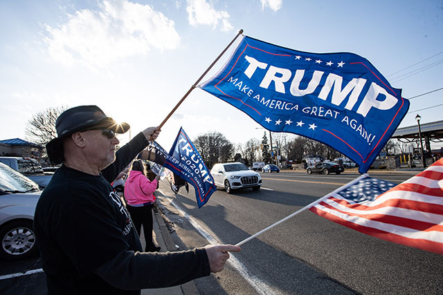 New York continue d'attendre la possible inculpation pénale de Trump