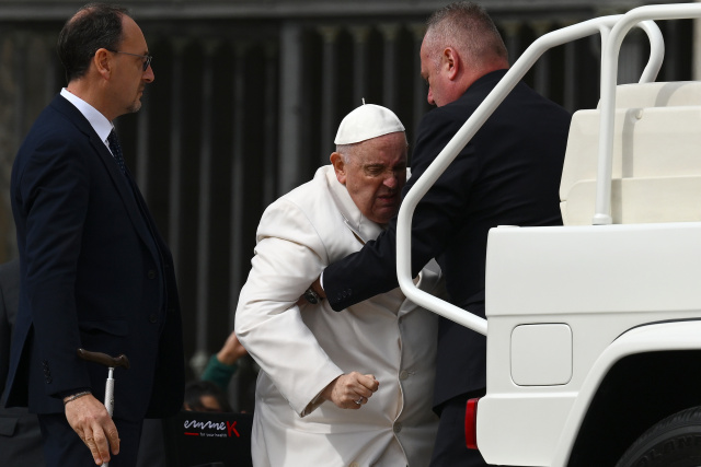 Pope spends 'good night' in hospital after breathing issues