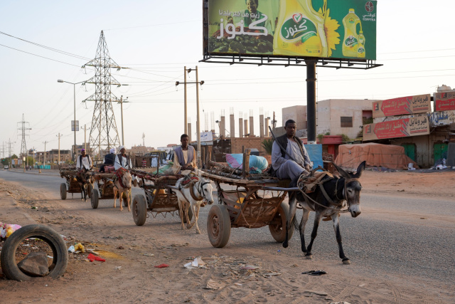 Terrified Sudanese seek shelter as rival forces fight