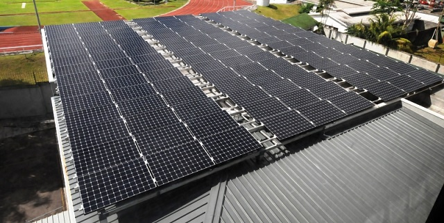 Le gouvernement des Seychelles évalue les bâtiments pour l'installation de panneaux solaires