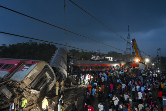 At least 288 dead, hundreds hurt in India triple train crash