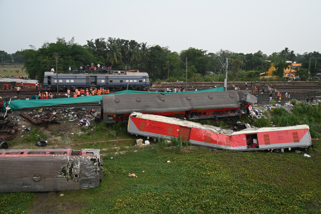 Deadly India train crash brings focus back on safety