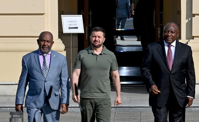 South African president arrives in Russia as part of peace mission