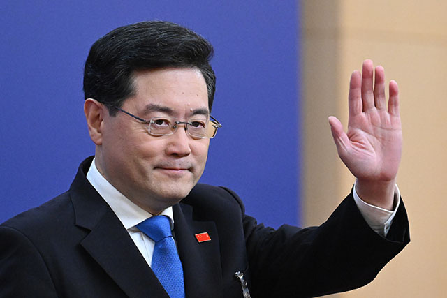 Destitué, l'ex-ministre chinois des Affaires étrangères effacé d'internet