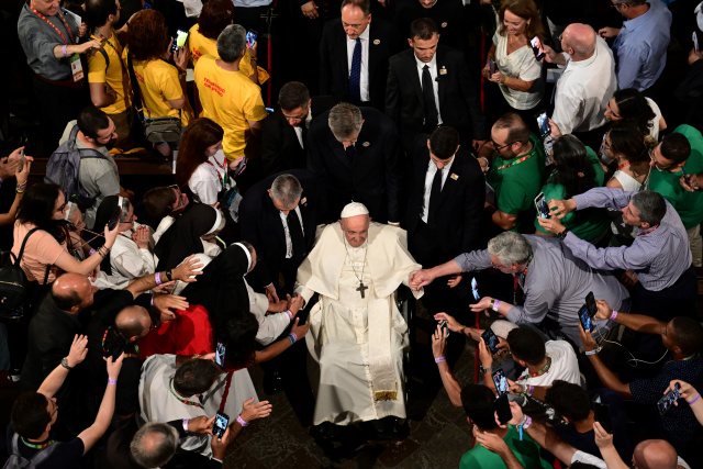Pope calls for 'courageous courses of peace' for Ukraine