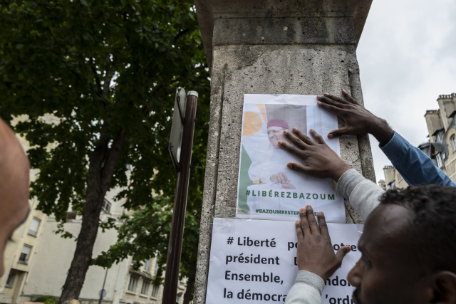 Niger generals vow to prosecute ousted president for 'high treason'