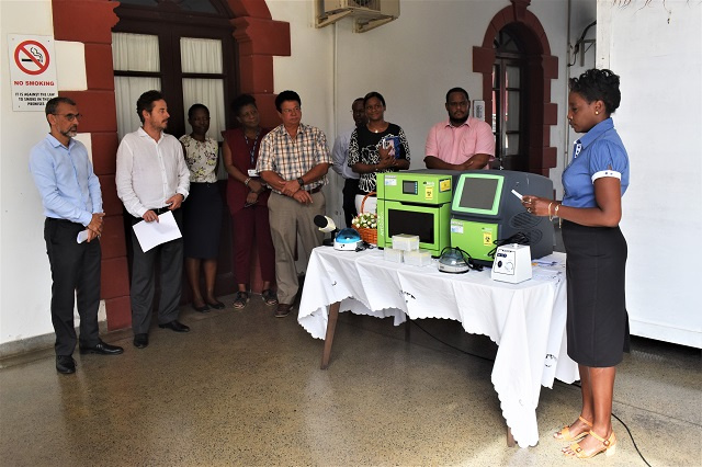 Seychelles' health ministry receives cutting-edge equipment from SMS private clinic