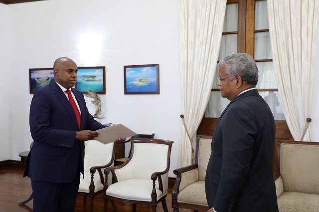 Djiboutian and Brazilian ambassadors present credentials to Seychelles' President