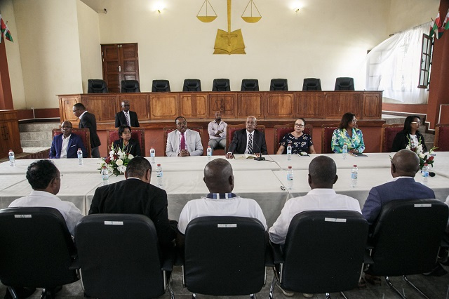 Madagascar: la justice reporte la présidentielle d'une semaine