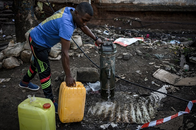 À Mayotte, les bidonvilles sévèrement touchés par la crise de l'eau
