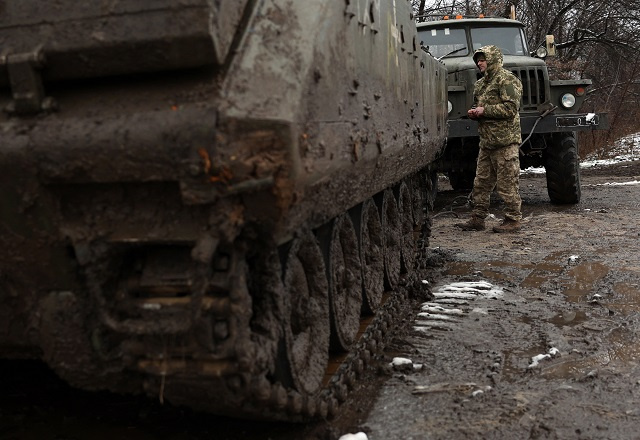 Washington annonce une nouvelle aide à l'Ukraine, le chef du Pentagone à Kiev