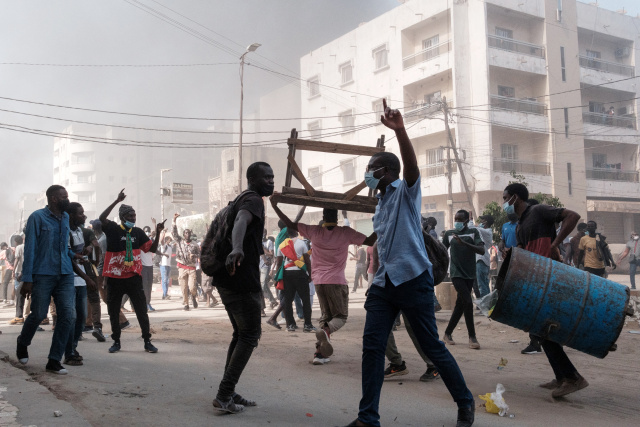 Senegal constitutional body overturns presidential vote delay