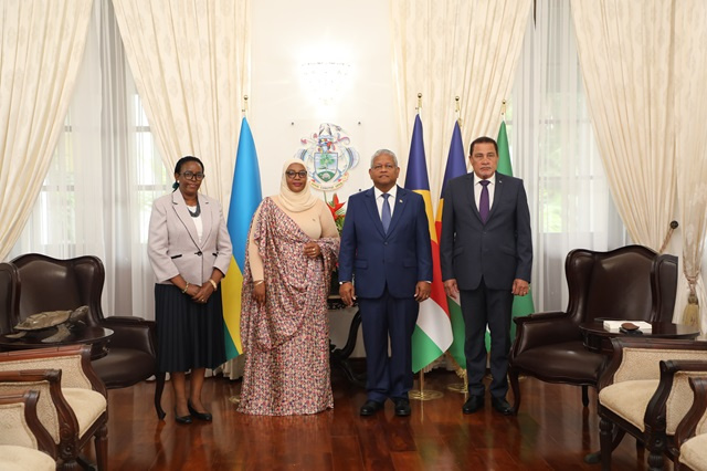 President Ramkalawan discusses health, tourism, and agriculture cooperation with new Rwandan High Commissioner to Seychelles