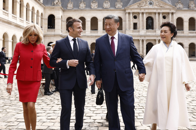 Macron presses China's Xi to halt Ukraine war, agree fair trade