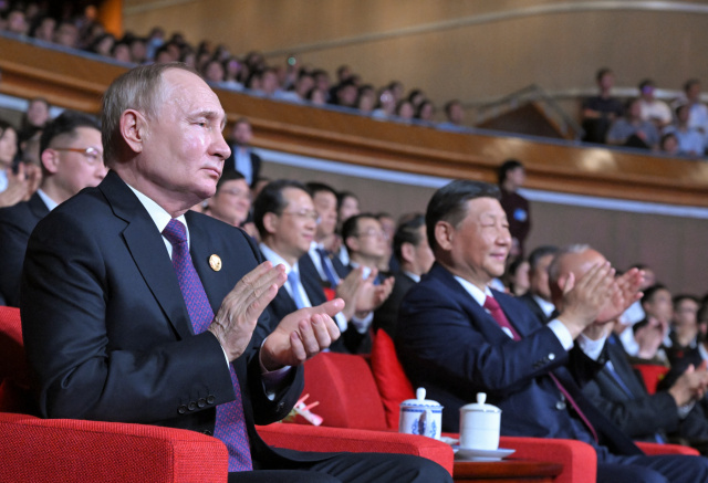 Xi, Putin hail ties as 'stabilising' force in chaotic world