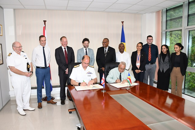 Seychelles signs agreement with UK for aid in updating bathymetric charts