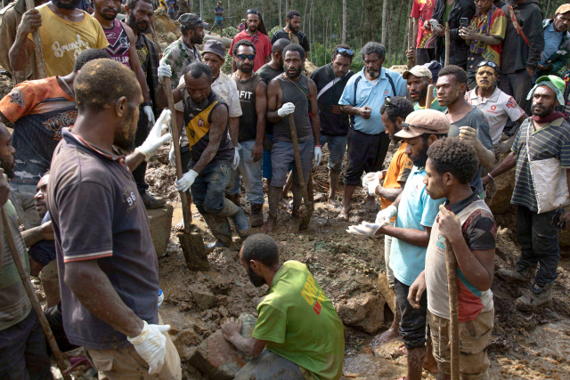 'Unlikely' to be more survivors from Papua New Guinea landslide