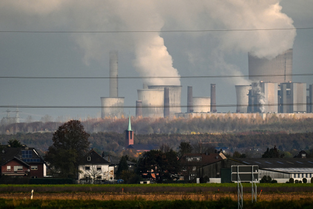 UK to beef up its emissions cuts as it bids to be 'climate leader'