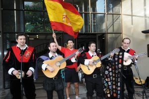 Spanish songs on the streets of Seychelles ‘Viva Seychelles, y viva España'