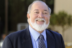 Seychelles' former president Mancham speaks on China's role in Africa at Guangzhou business forum