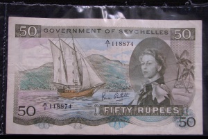 The Central Bank of Seychelles possesses two 50 rupees notes with the letters "SEX" highly sought after by collectors.
