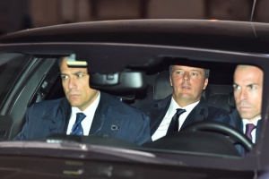 Italy's Renzi resigns, hints at early election