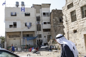 Standoff at Jerusalem holy site after metal detectors removed