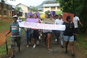 Seychellois teachers march again, demand security at schools