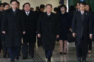 High-level N. Korean delegates arrive in the South