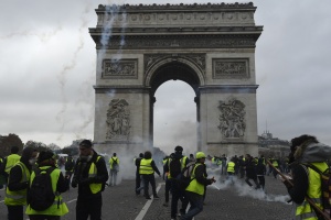 French 'yellow vest' protests spill over borders