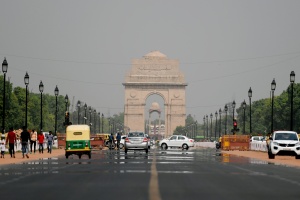 780,000 evacuated in India ahead of major cyclone