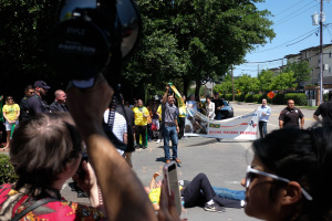 Bolsonaro rallies with supporters amid virus surge