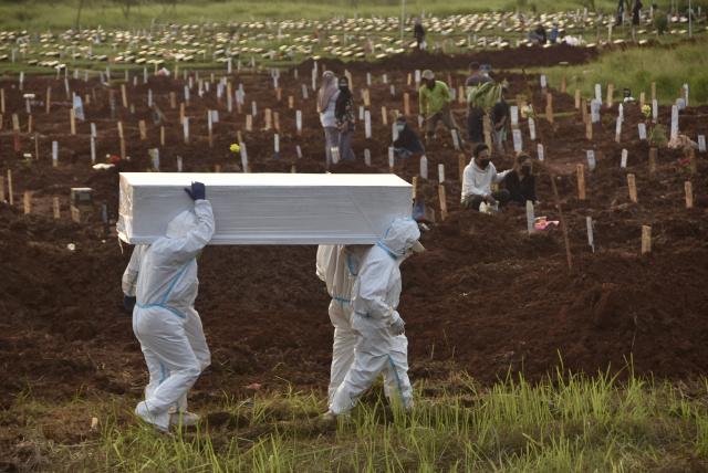 World passes 4 mn Covid deaths as Asia battles fresh outbreaks