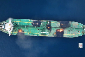 Deux navires marchands touchés par des attaques au large du Yémen